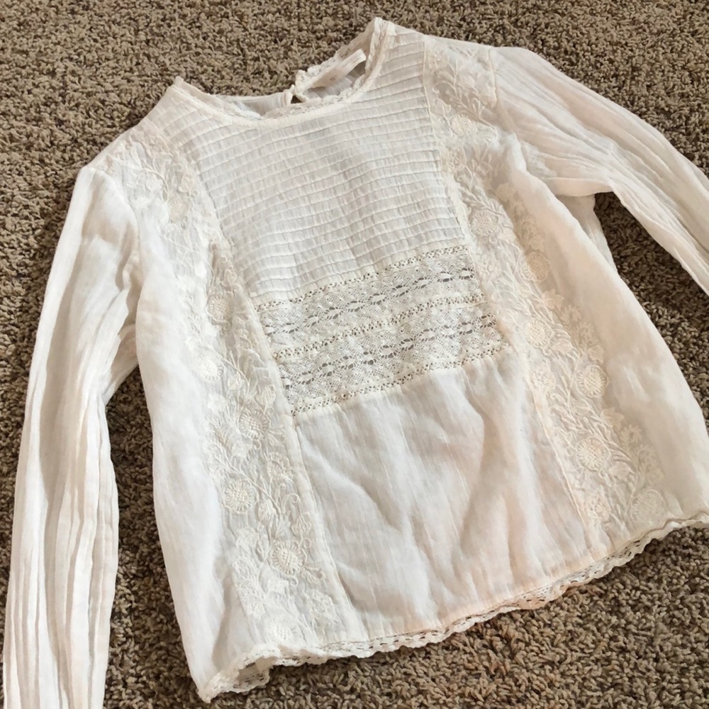 Linen embroidered lightweight top